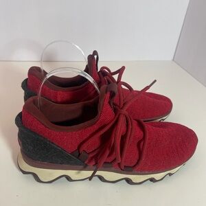 Sorel Women's Kinetic Mountain Red Lace Up Sneaker Size 8.5 Comfy